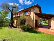 Proprietà rustica in vendita di 240 m² in Via delle Sezioni