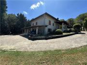 Proprietà rustica in vendita di 290 m² in Via del Chiesino