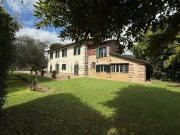 Rustici e casali in vendita di 201 m² in Via Marchetti