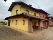 Rustici e casali in vendita di 493 m² in Frazione Palazzasso