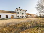 Proprietà rustica in vendita di 640 m² in Via Brigata Marche