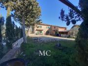 Rustici e casali in vendita di 607 m² in Via Mura