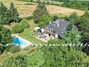 Propriété 10 pièces 335 m²