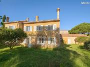 Propriété 11 pièces 241 m²