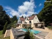 Propriété 11 pièces 375 m²