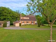 Propriété 210 m², 8 pièces + dépendances sur 3.8...