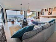 Propriété avec piscine en bord de mer