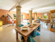 Propriété avec piscine et jardin