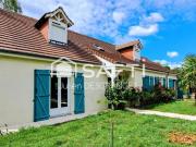 Propriété 4 chambres possibilité 5 avec piscine chauffée...