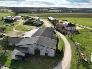 Propriété avec piscine et jardin