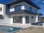 Propriété 5 pièces 168 m²