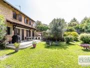 Propriété 5 pièces 196 m²