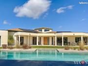 Propriété 5 pièces 235 m²