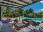 Propriété 5 pièces 244 m²