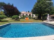 Propriété 5 pièces 300 m²