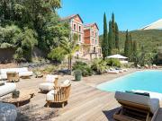Propriété avec piscine et jardin