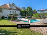 Propriété 6 pièces 145 m²