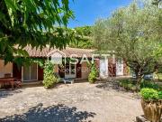 Propriété 6 pièces 184 m²