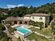Propriété 6 pièces 200 m²