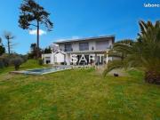 Propriété 6 pièces 221 m²