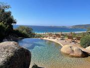 Propriété avec piscine en bord de mer