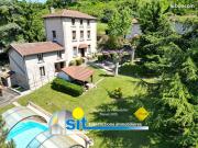 Propriété 7 pièces 198 m²