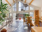 Propriété 7 pièces 201 m²