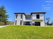 Propriété 7 pièces 210 m²