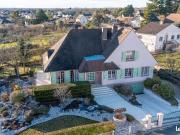 Propriété 7 pièces 224 m²