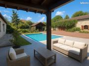 Propriété 7 pièces 230 m²