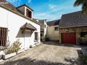 Propriété 7 pièces 230 m²