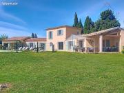 Propriété 7 pièces 255 m²