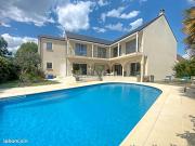 Propriété 7 pièces 300 m²