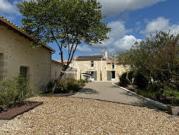 Maison avec piscine et jardin