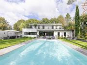 Propriété 8 pièces 174 m²