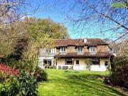 Propriété 8 pièces 177 m²