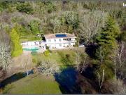 Propriété 8 pièces 230 m²
