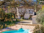 Propriété 8 pièces 240 m²