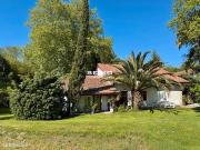 Propriété 8 pièces 240 m²