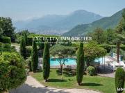 Propriété 8 pièces 335 m²