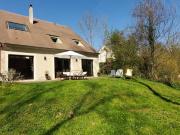 Propriété 9 pièces 198 m²