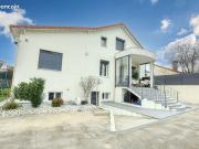 Propriété 9 pièces 270 m²