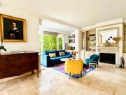 Maison 9 pièces 300 m²