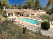 Propriété à Saint Saturnin Les Avignon 327 m2