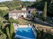 Propriete à vendre 12 pièces, 420m2 + 100m2 habitables...