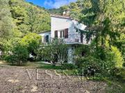 Propriété au calme absolu avec vue mer, près de Monaco...