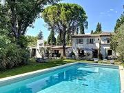 Propriété avec piscine