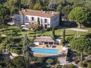 Propriété avec piscine