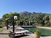 Propriété avec piscine