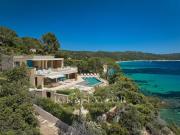 Propriété avec piscine